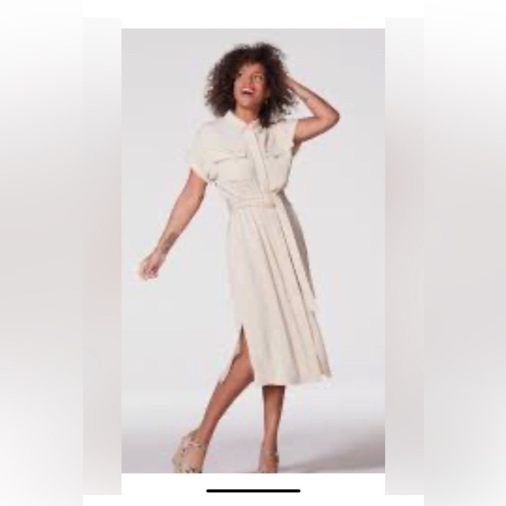 Pale sky Elegant Cream Midi Dress
Caja 9